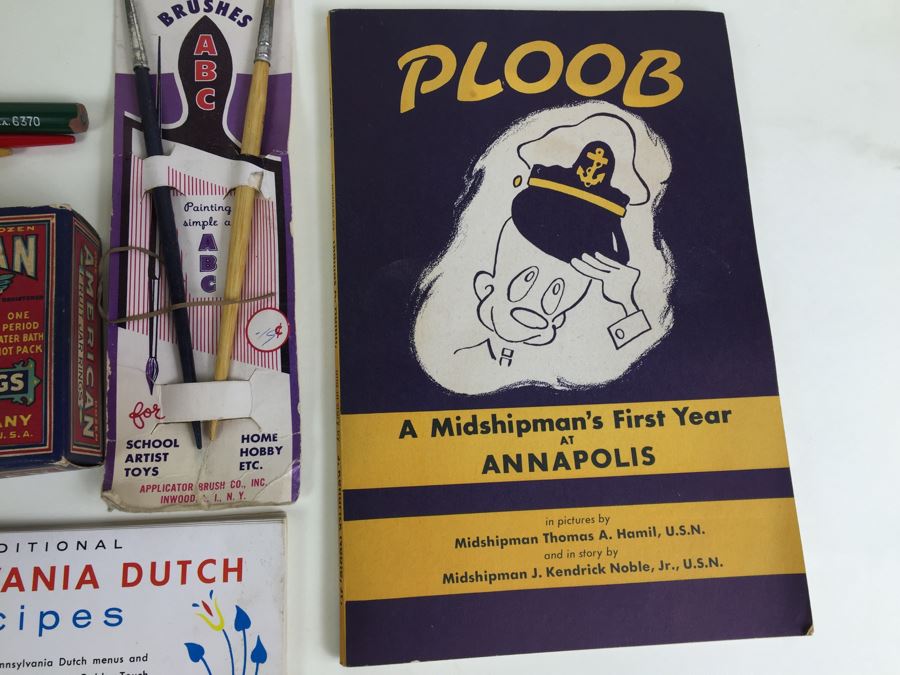 Vintage Oregon State Penant, Halloween Decorations, Old Office Supplies [Photo 11]