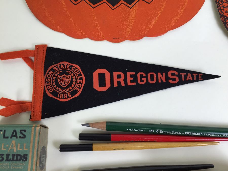 Vintage Oregon State Penant, Halloween Decorations, Old Office Supplies [Photo 4]