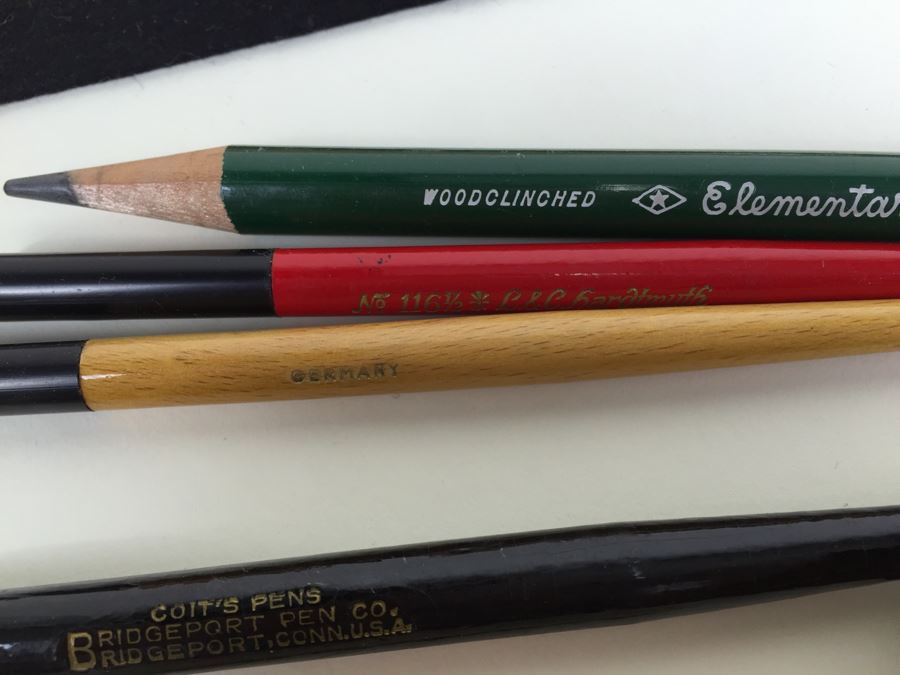 Vintage Oregon State Penant, Halloween Decorations, Old Office Supplies [Photo 15]