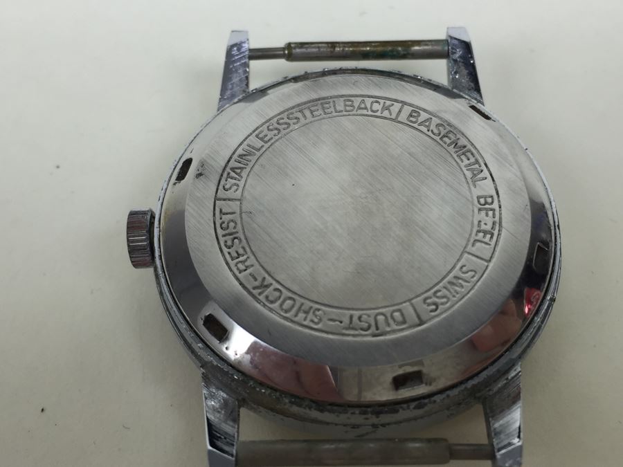 JUST ADDED - Vintage Walt Disney Production Mickey Mouse Watch - Needs New Glass Face (Cracked) [Photo 9]