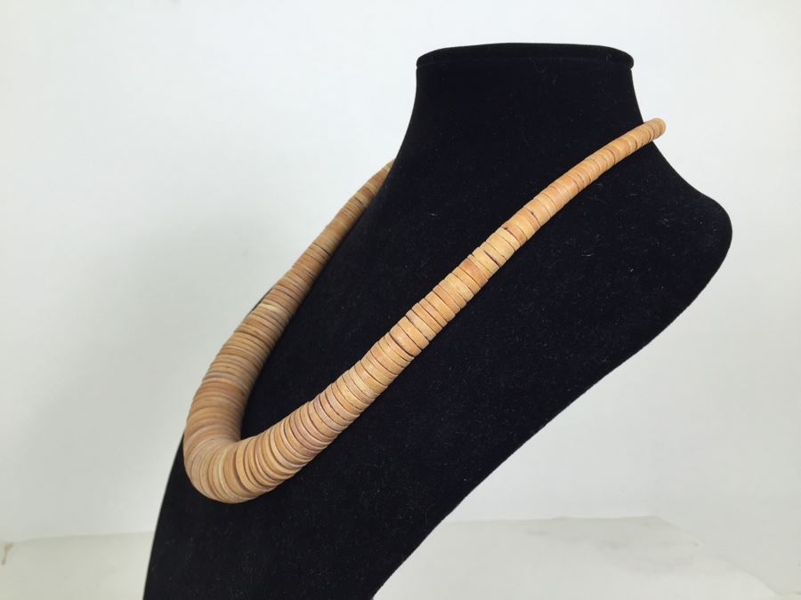 JUST ADDED - Set Of 3 Necklaces [Photo 6]