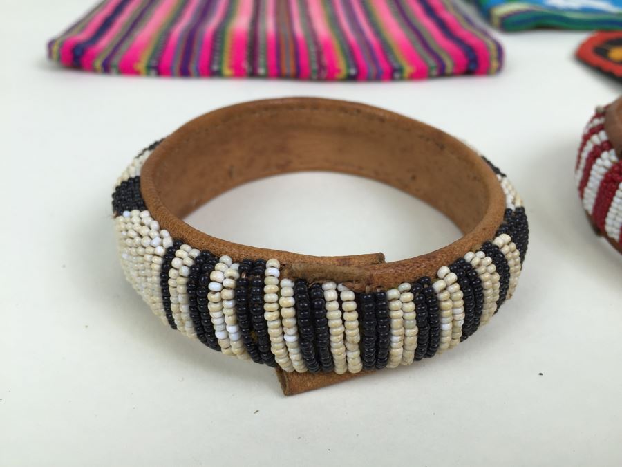 JUST ADDED - Various Guatemalan Tribal Purse Clutch Makeup Cases, Patch And Beaded Bracelets [Photo 10]
