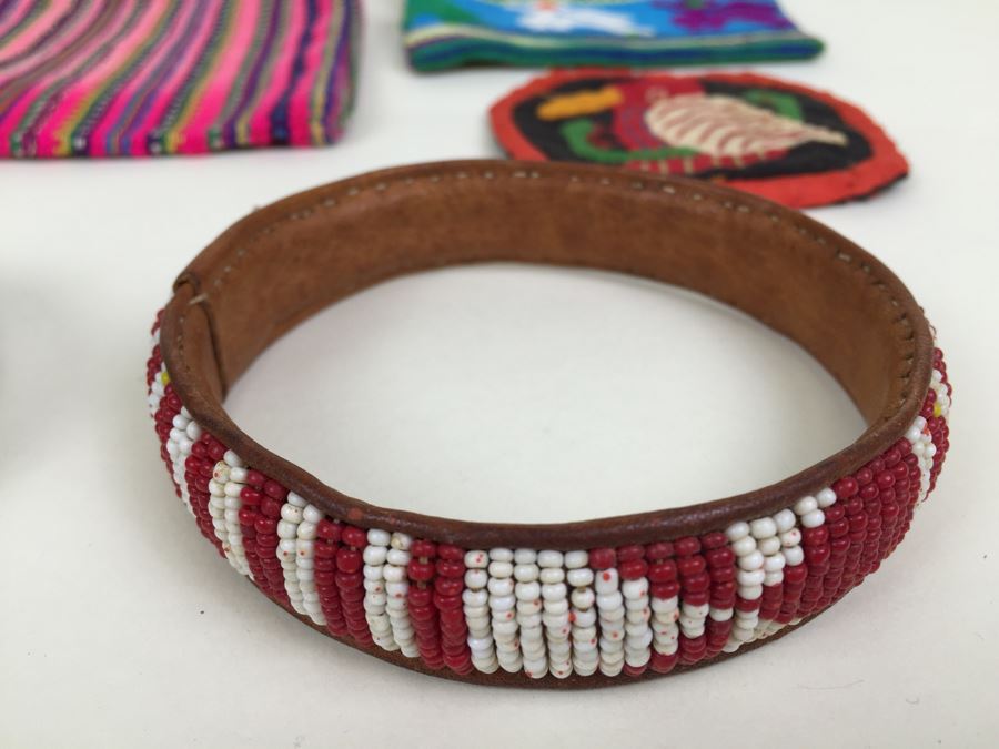 JUST ADDED - Various Guatemalan Tribal Purse Clutch Makeup Cases, Patch And Beaded Bracelets [Photo 9]