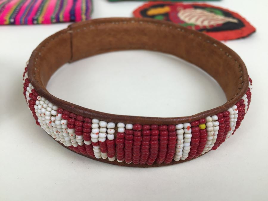 JUST ADDED - Various Guatemalan Tribal Purse Clutch Makeup Cases, Patch And Beaded Bracelets [Photo 8]