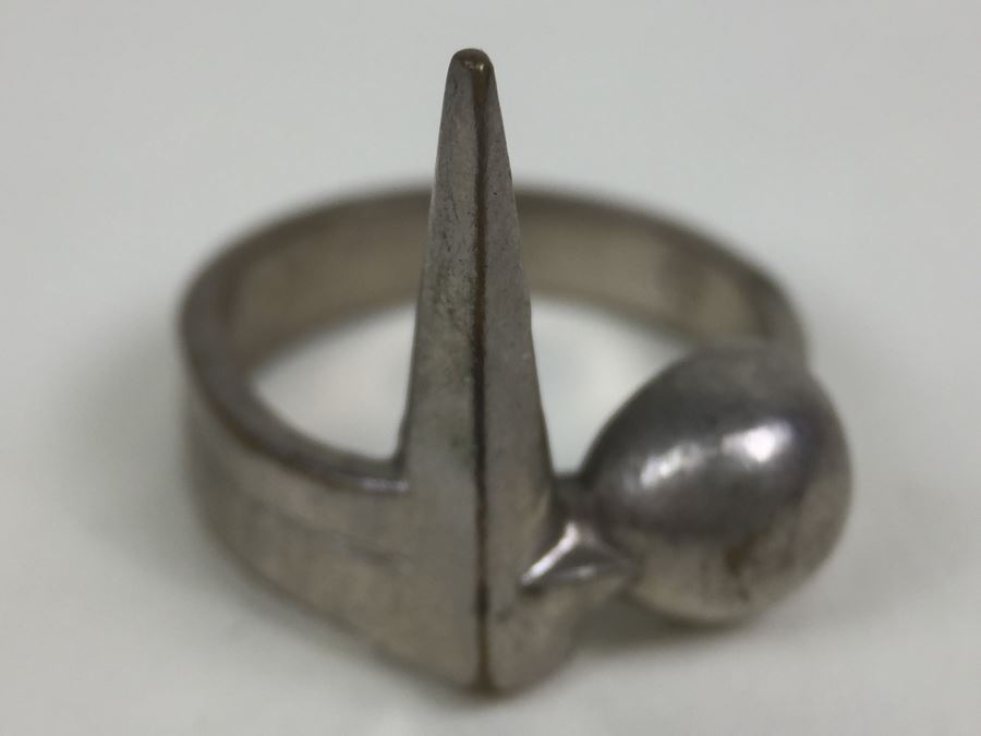 JUST ADDED - Vintage 1939 New York World's Fair Ring [Photo 11]