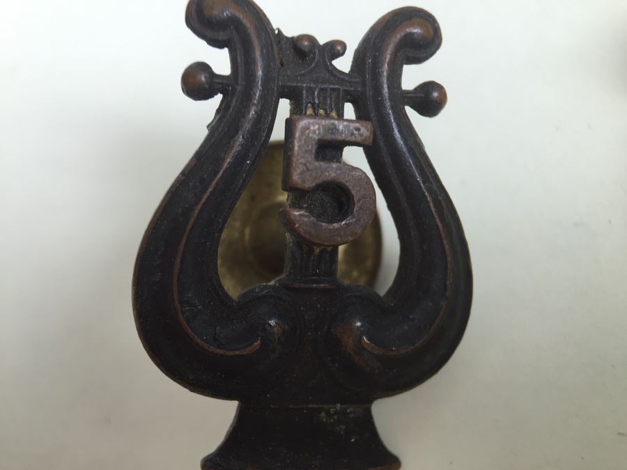 JUST ADDED - Various Pins And Key Chain [Photo 12]