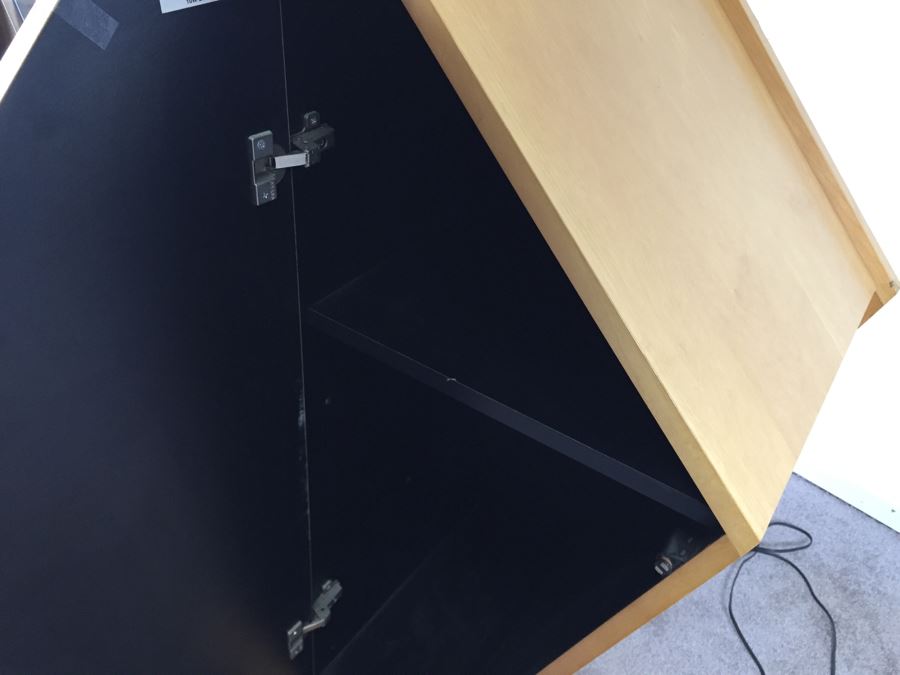 Contemporary Modernist Curio Veneered Cabinet With Interior Lighting [Photo 11]