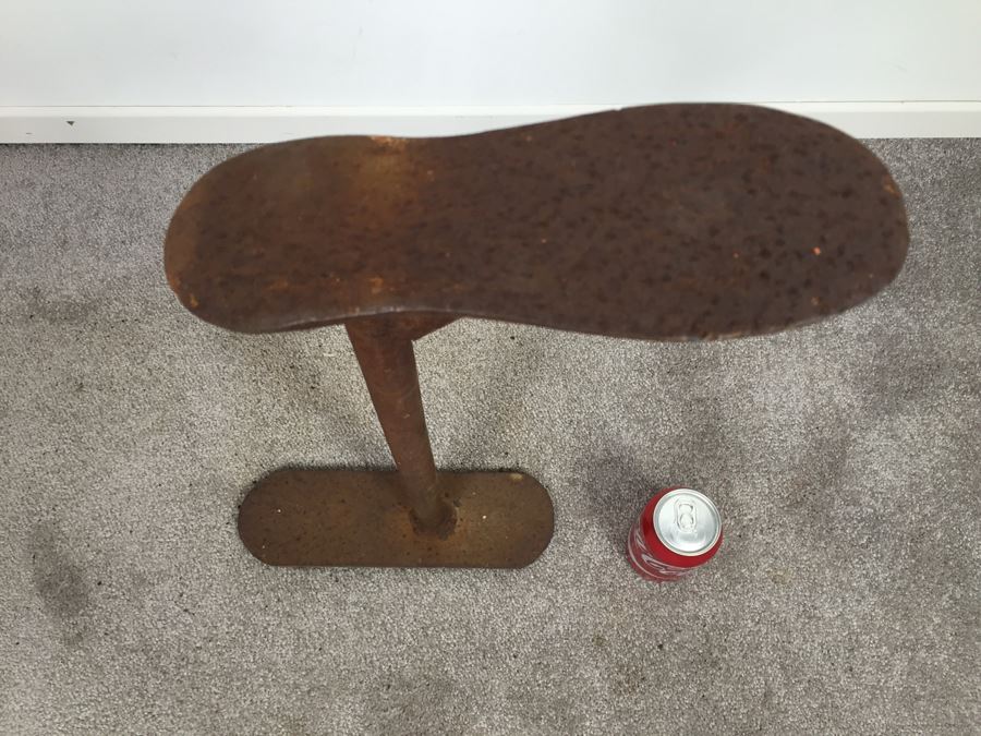 Vintage Cast Iron Cobblers Shoe Form [Photo 4]