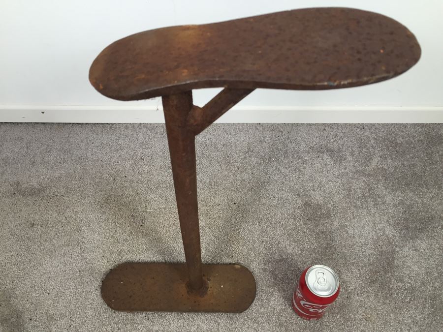 Vintage Cast Iron Cobblers Shoe Form [Photo 3]