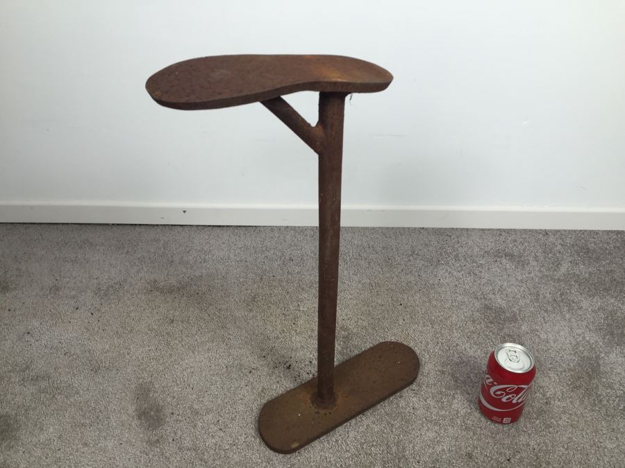 Vintage Cast Iron Cobblers Shoe Form [Photo 7]