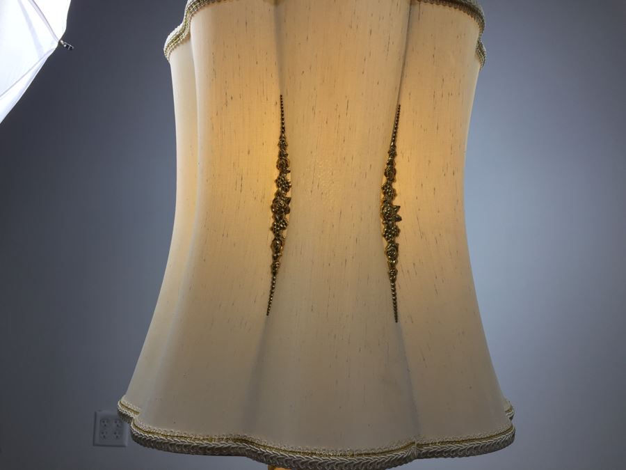 Large Stunning White And Gold Woman Table Lamp [Photo 17]