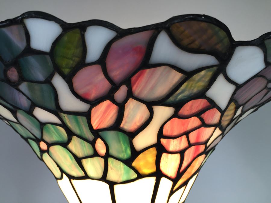 Contemporary Stained Glass Floor Lamp [Photo 3]