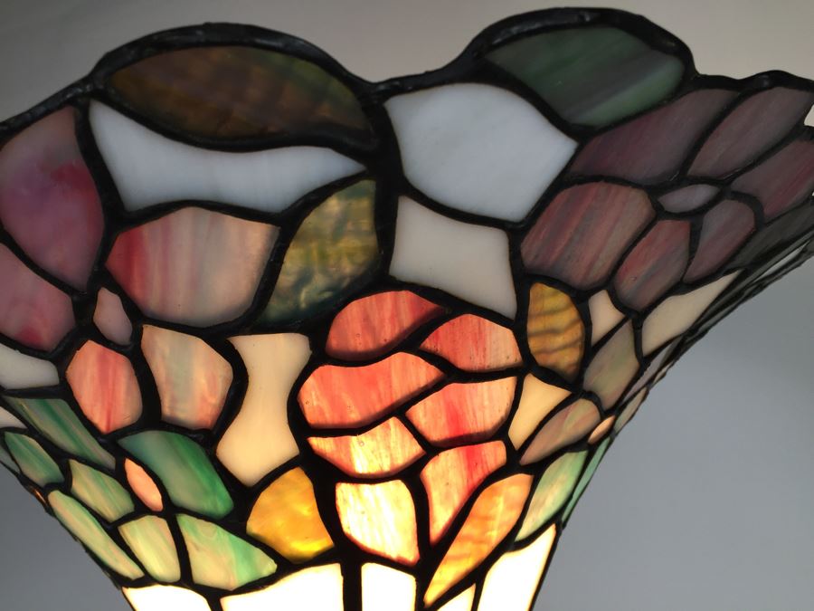 Contemporary Stained Glass Floor Lamp [Photo 9]