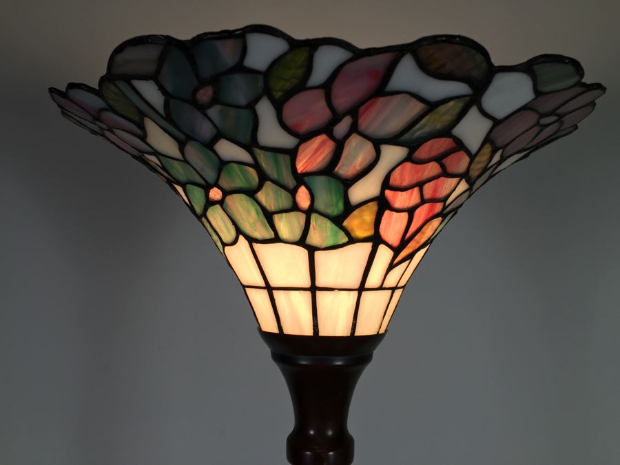 Contemporary Stained Glass Floor Lamp [Photo 2]