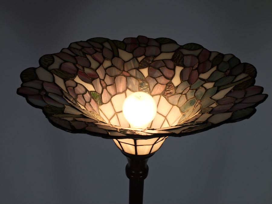 Contemporary Stained Glass Floor Lamp [Photo 4]