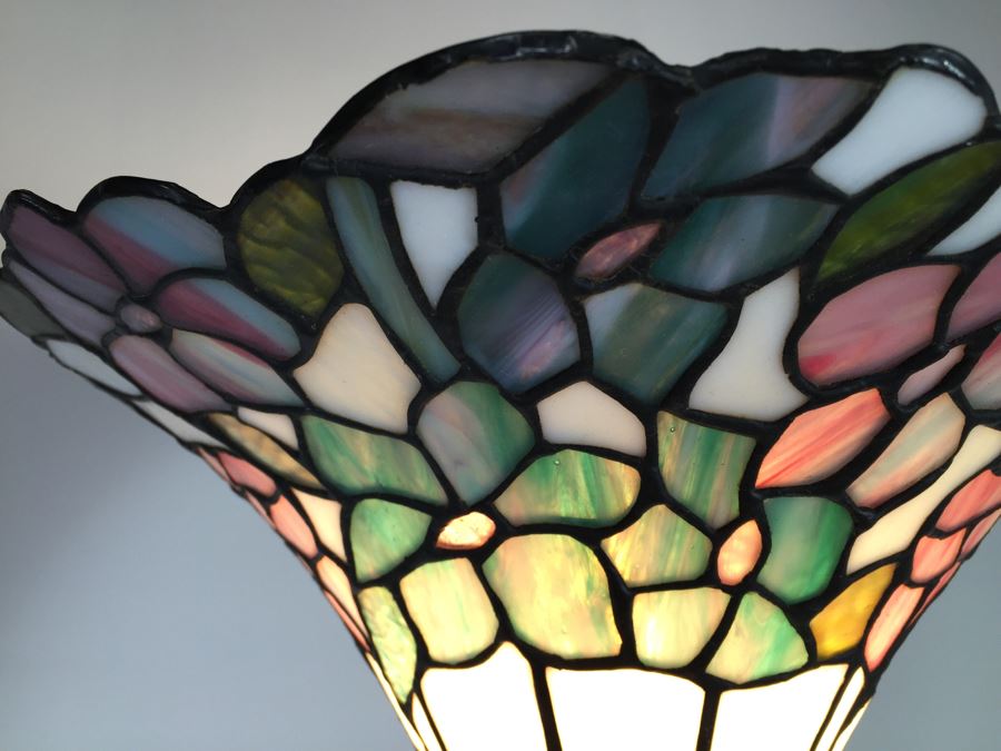 Contemporary Stained Glass Floor Lamp [Photo 8]