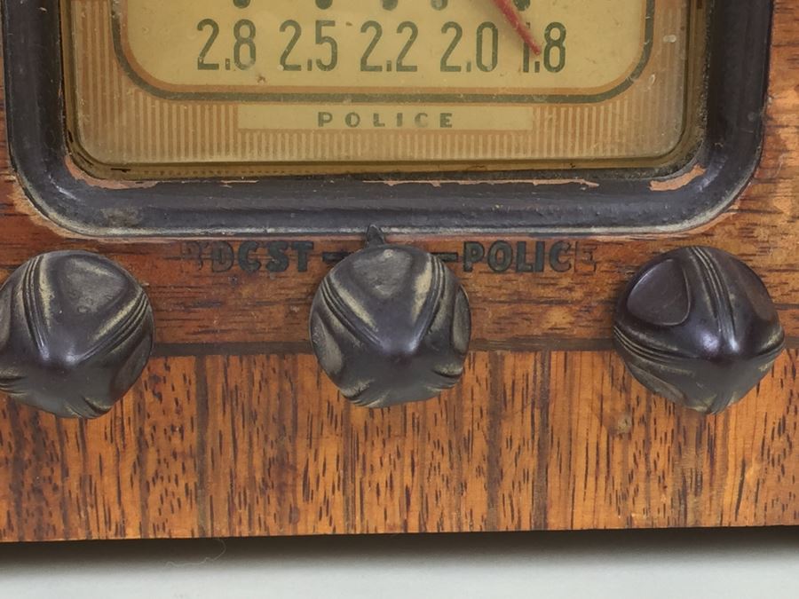 Vintage Art Deco Philco Wooden Tube Police Radio - May Need Servicing And Rewiring [Photo 10]