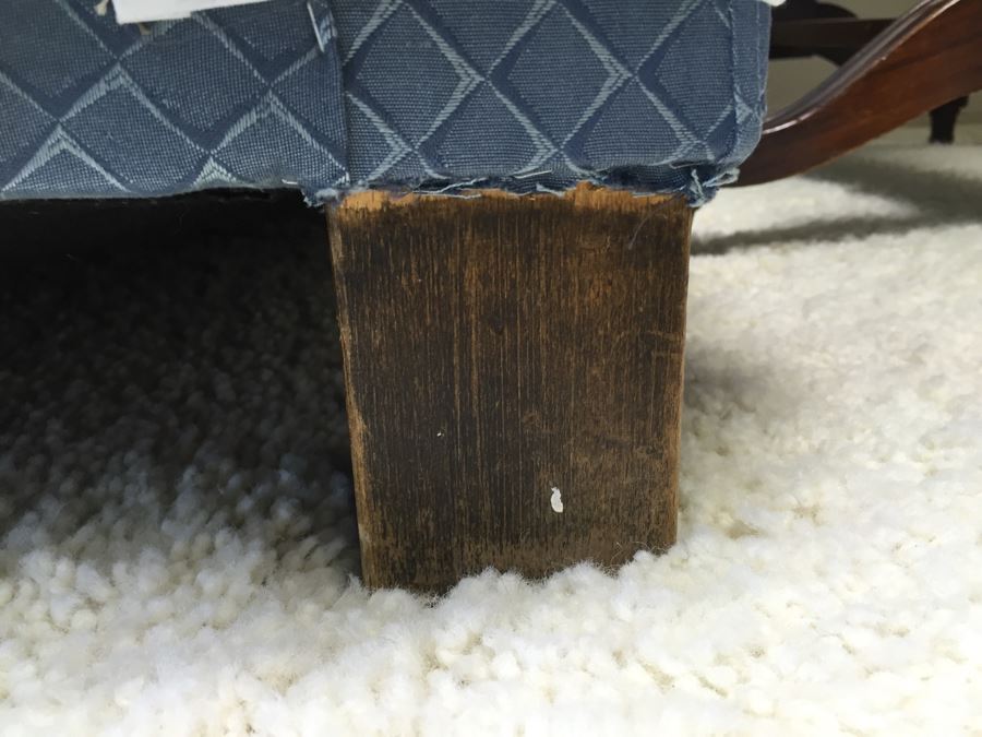 Stylish Blue Sofa With Clean Modern Lines [Photo 11]