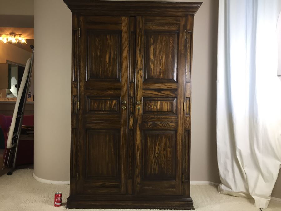 Pennsylvania House Wooden Armoire Cabinet [Photo 4]