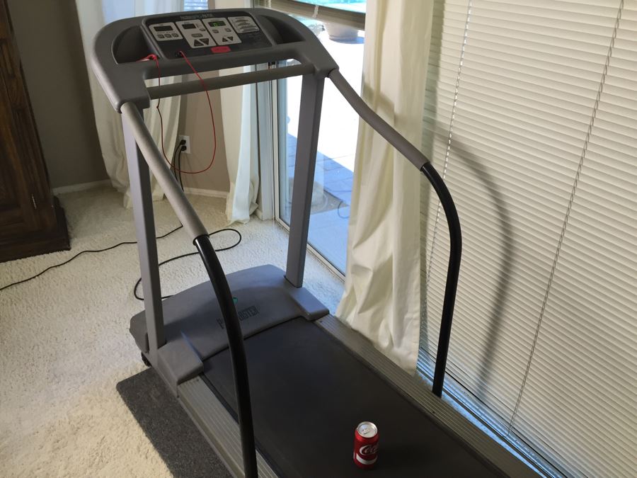 Pacemaster Pro-Plus Treadmill [Photo 1]