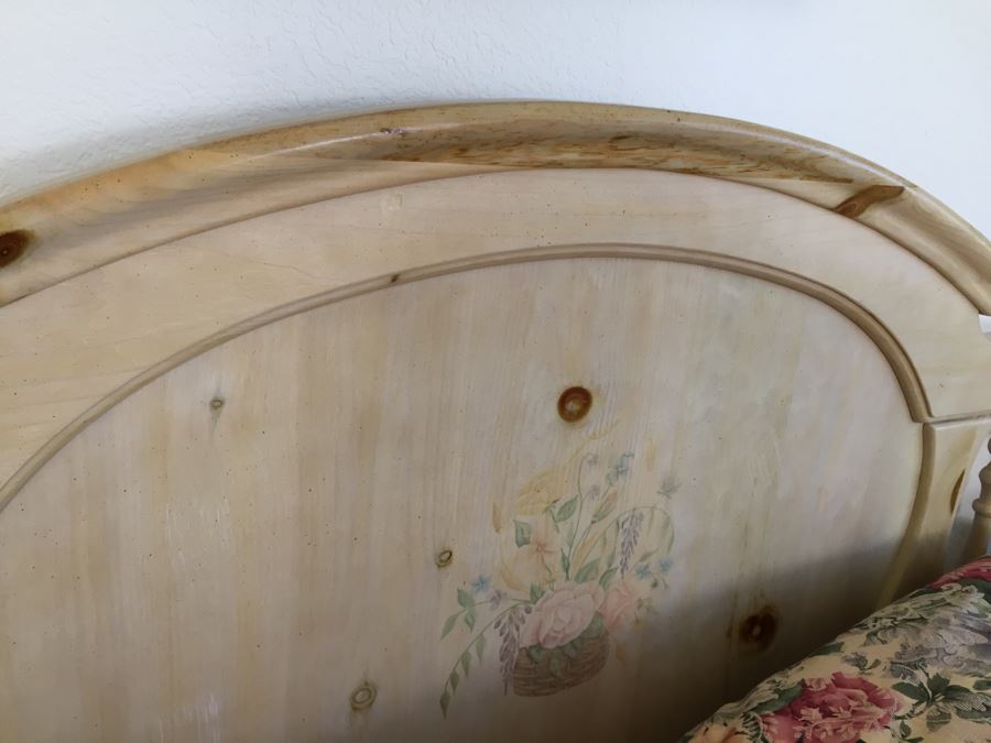 Nice Queen Size Turned Pine Wood Bed With Bedding, Box Spring And Mattress [Photo 11]