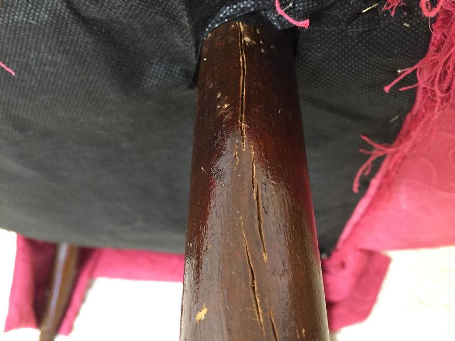 Small Mid-Century Chair [Photo 13]