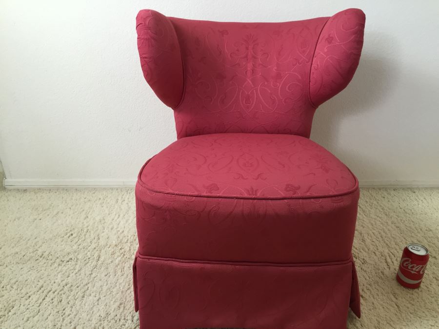 Small Mid-Century Chair [Photo 1]
