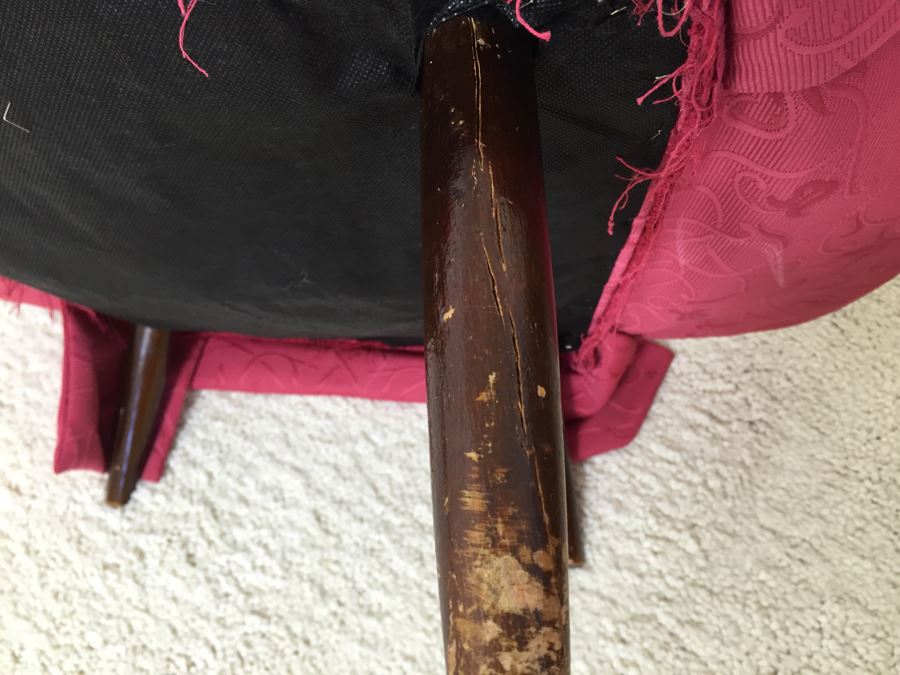 Small Mid-Century Chair [Photo 11]