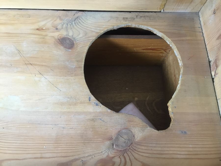 Stunning Antique Chest Of Drawers With Flip Top, Lockable Drawers And Skeleton Key [Photo 8]