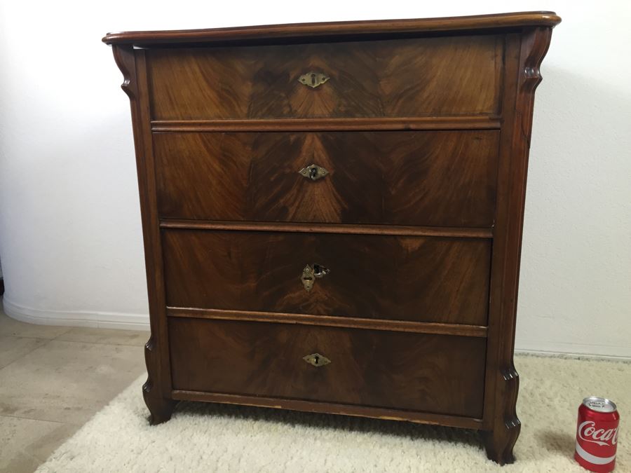 Stunning Antique Chest Of Drawers With Flip Top, Lockable Drawers And Skeleton Key