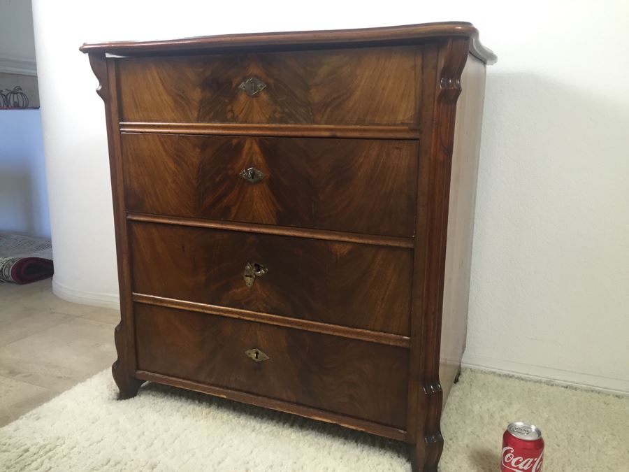 Stunning Antique Chest Of Drawers With Flip Top, Lockable Drawers And Skeleton Key [Photo 5]