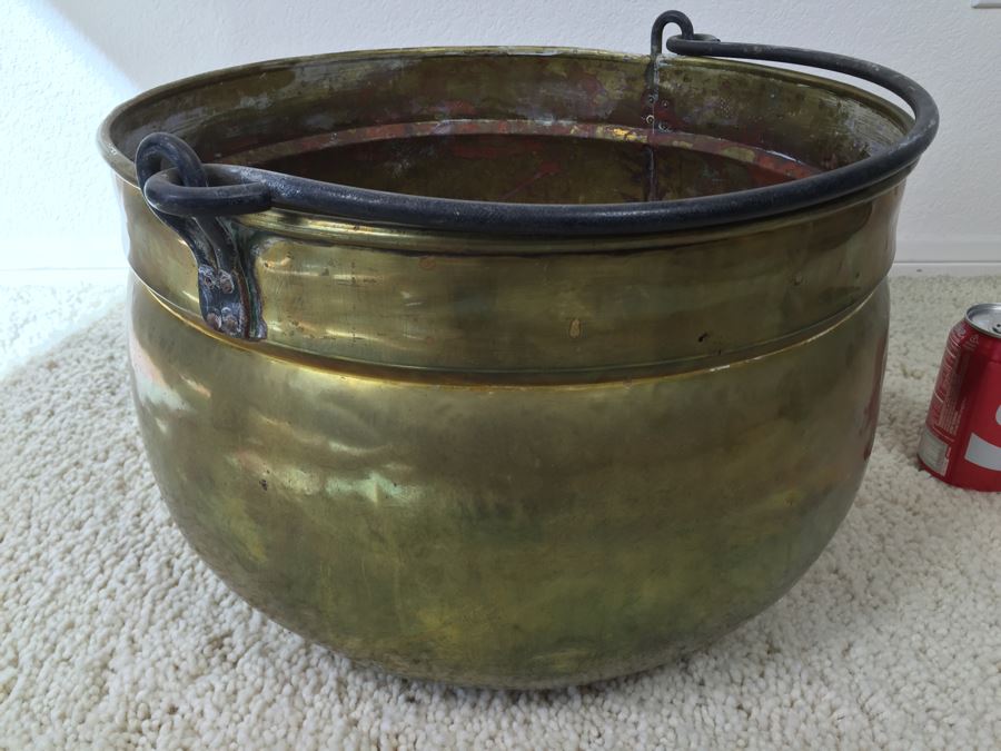 Large Hand Hammered Brass Pot With Wrought Iron Handle [Photo 6]