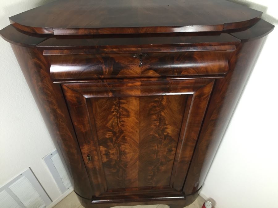 STUNNING Antique Burled Walnut Corner Cupboard China Cabinet With Lockable Door And Drawer And Skeleton Key [Photo 4]