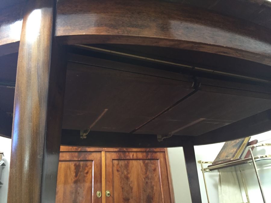 Stunning Mid-Century Style Formal Dining Table In Excellent Condition With Built-In Leaves And 8 Dining Chairs [Photo 8]