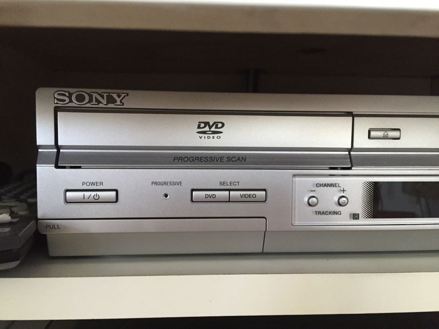 SONY DVD Player And VCR SLV-D550P [Photo 2]