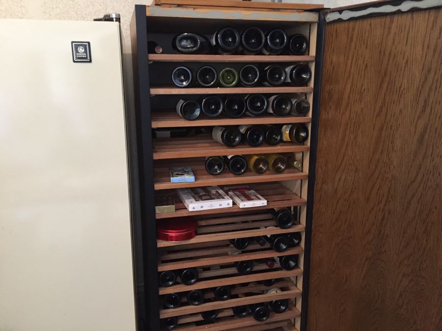 Vinotheque Wine Cellar Cabinet Lockable With Keys - Sold Empty Without Wine [Photo 5]