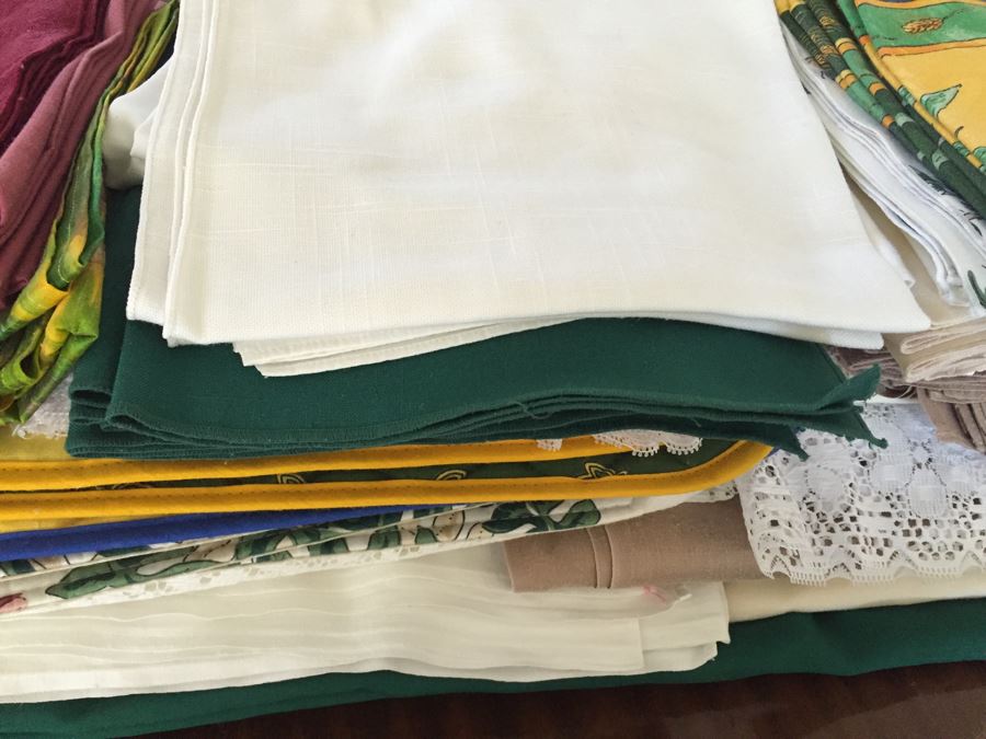 Large Linen Lot With Placemats, Trivets, Beveled Glass Mirrors And S&P Shakers [Photo 6]