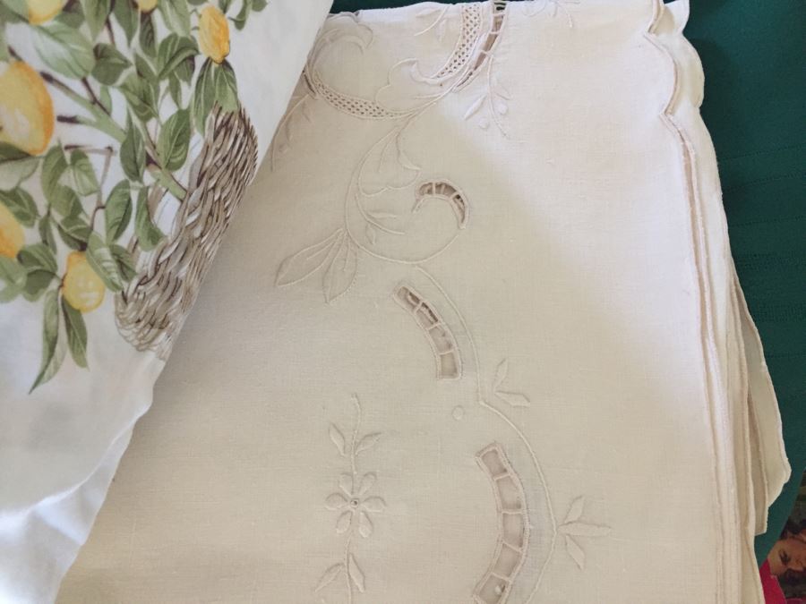 Large Linen Lot With Placemats, Trivets, Beveled Glass Mirrors And S&P Shakers [Photo 17]