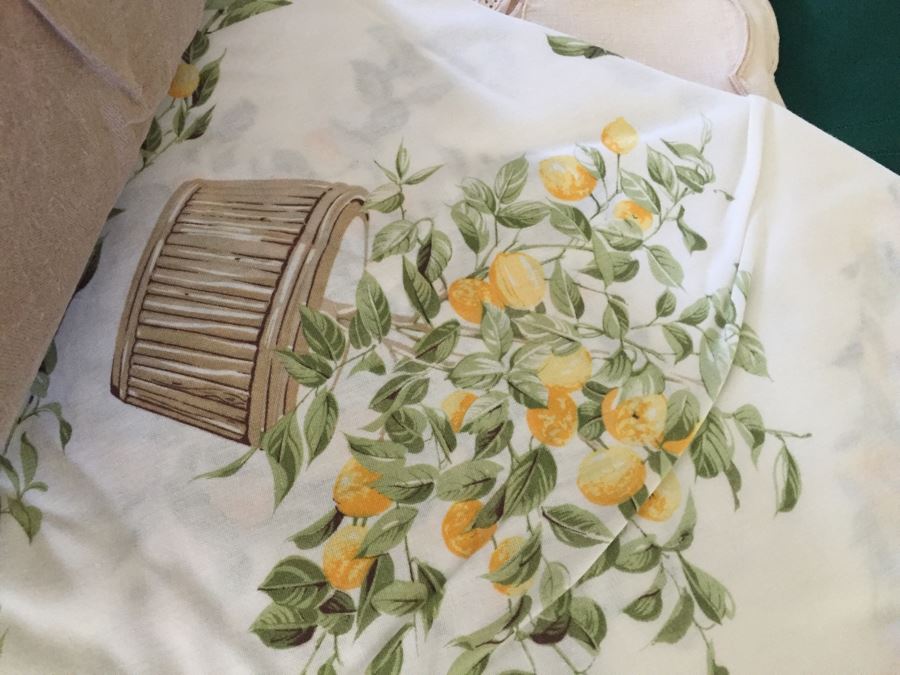 Large Linen Lot With Placemats, Trivets, Beveled Glass Mirrors And S&P Shakers [Photo 16]