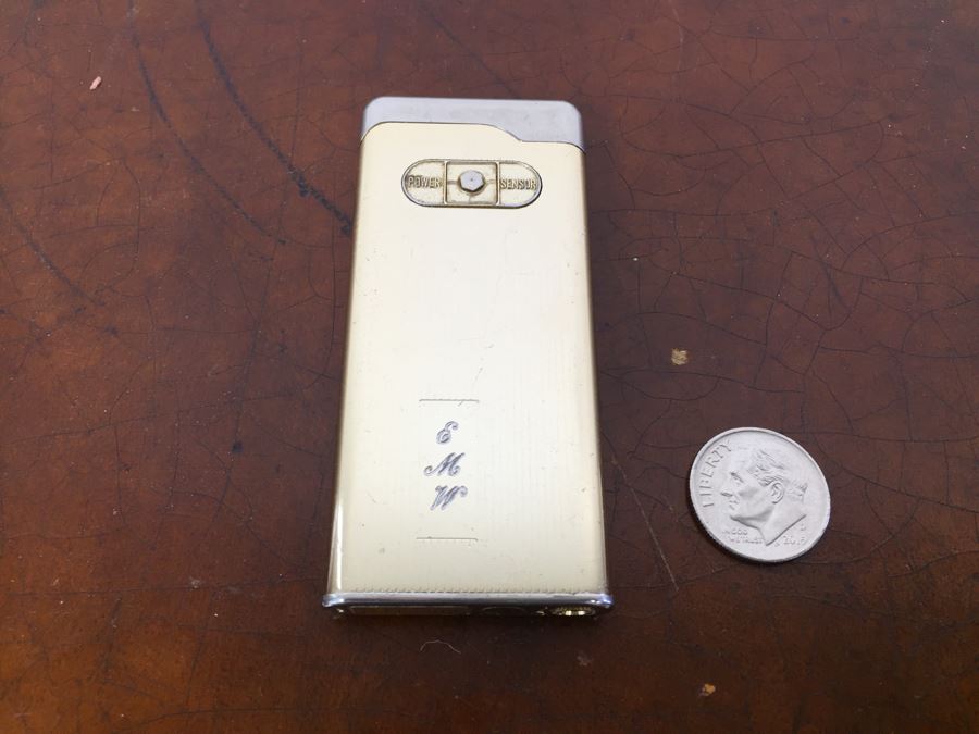 Vintage Kreisler Japan Gold Sleek Lighter [Photo 1]