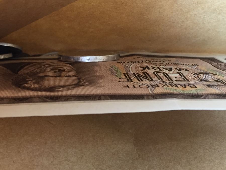 Huge Collection Of Internation Paper Money And Coins Organized By Country - Only Showing A Handful Of The Collection Within Shoebox [Photo 40]