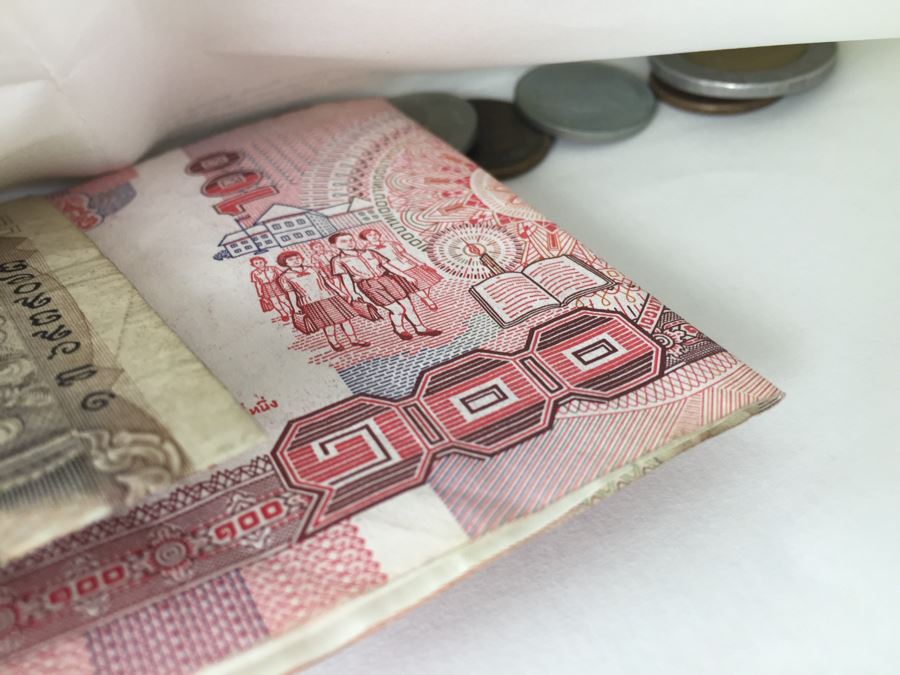 Huge Collection Of Internation Paper Money And Coins Organized By Country - Only Showing A Handful Of The Collection Within Shoebox [Photo 65]