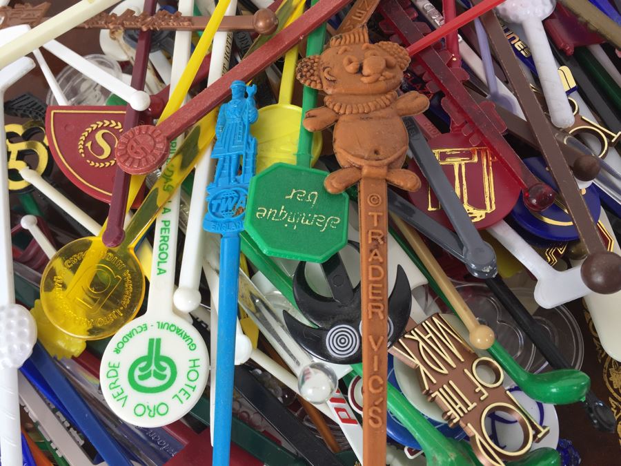 Collection Of Vintage Advertising Barware Swizzle Stir Sticks - Circus Circus Casino, Trader Vic's, TWA [Photo 3]