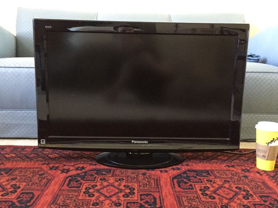 JUST ADDED - Panasonic LCD TV 32' Model No TC-32LX14 [Photo 4]