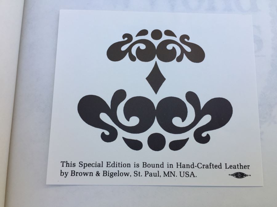 JUST ADDED - Hand-Crafted Leather Bound Special Edition Webster's New World Thesaurus And Webster's New World Dictionary With Thesaurus [Photo 7]