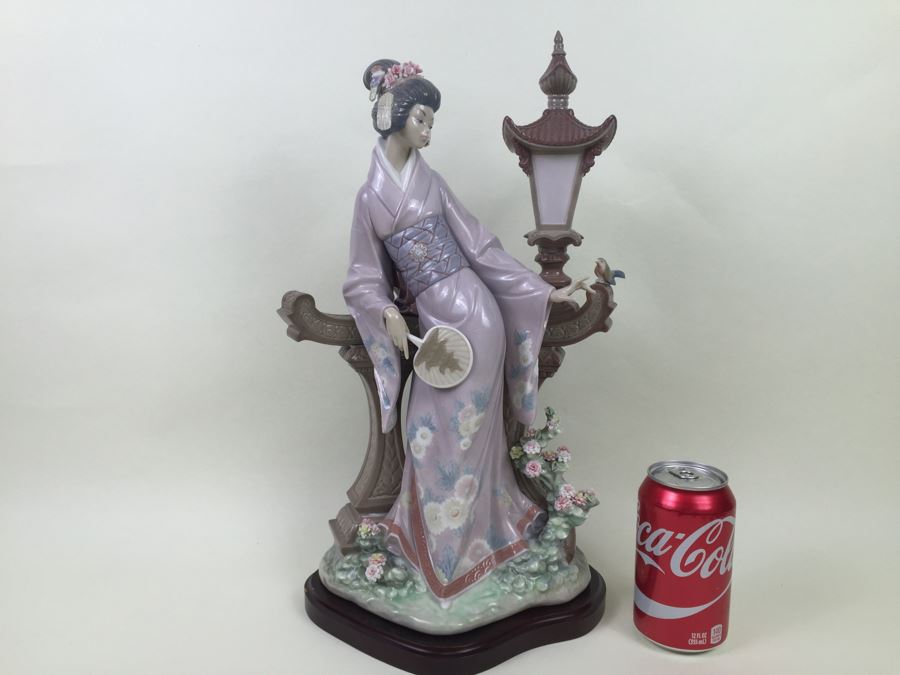Rare Large Lladro 'Mariko' Japanese Lady With Fan Flowers Lamp Post Estimate $1,250