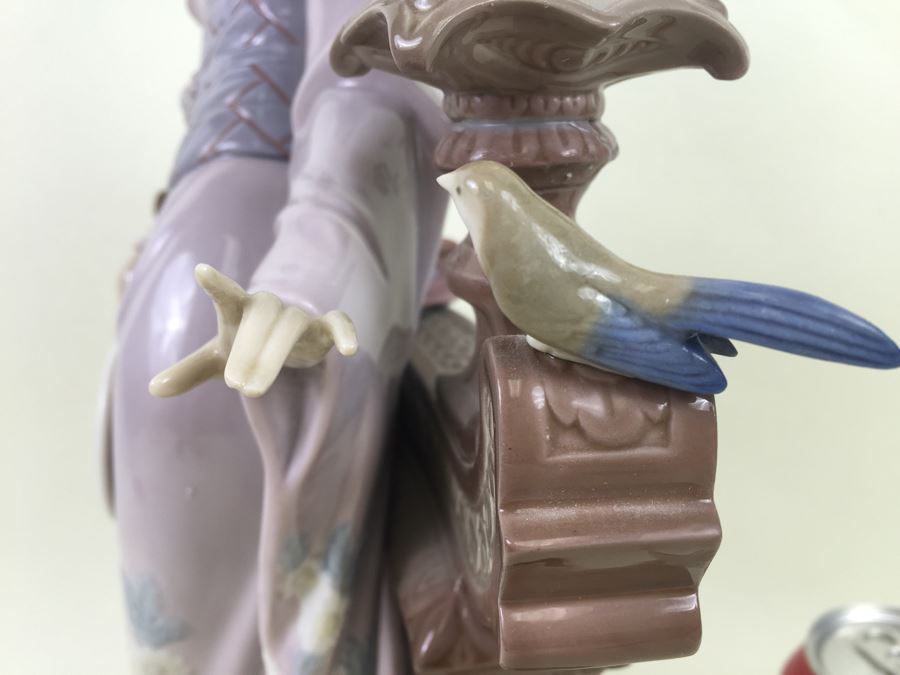 Rare Large Lladro 'Mariko' Japanese Lady With Fan Flowers Lamp Post Estimate $1,250 [Photo 14]