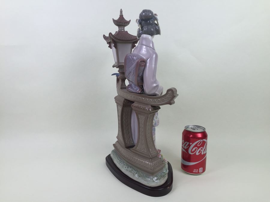 Rare Large Lladro 'Mariko' Japanese Lady With Fan Flowers Lamp Post Estimate $1,250 [Photo 20]