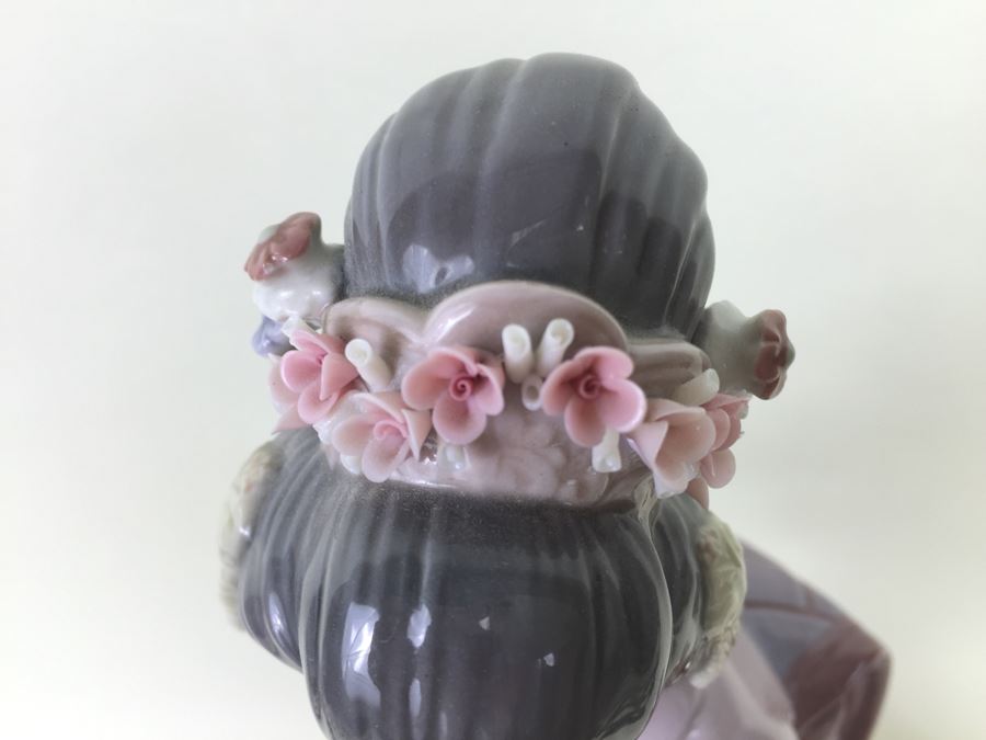 Rare Large Lladro 'Mariko' Japanese Lady With Fan Flowers Lamp Post Estimate $1,250 [Photo 19]