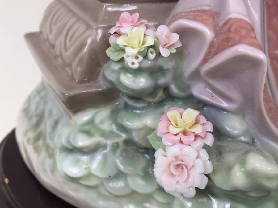 Rare Large Lladro 'Mariko' Japanese Lady With Fan Flowers Lamp Post Estimate $1,250 [Photo 9]
